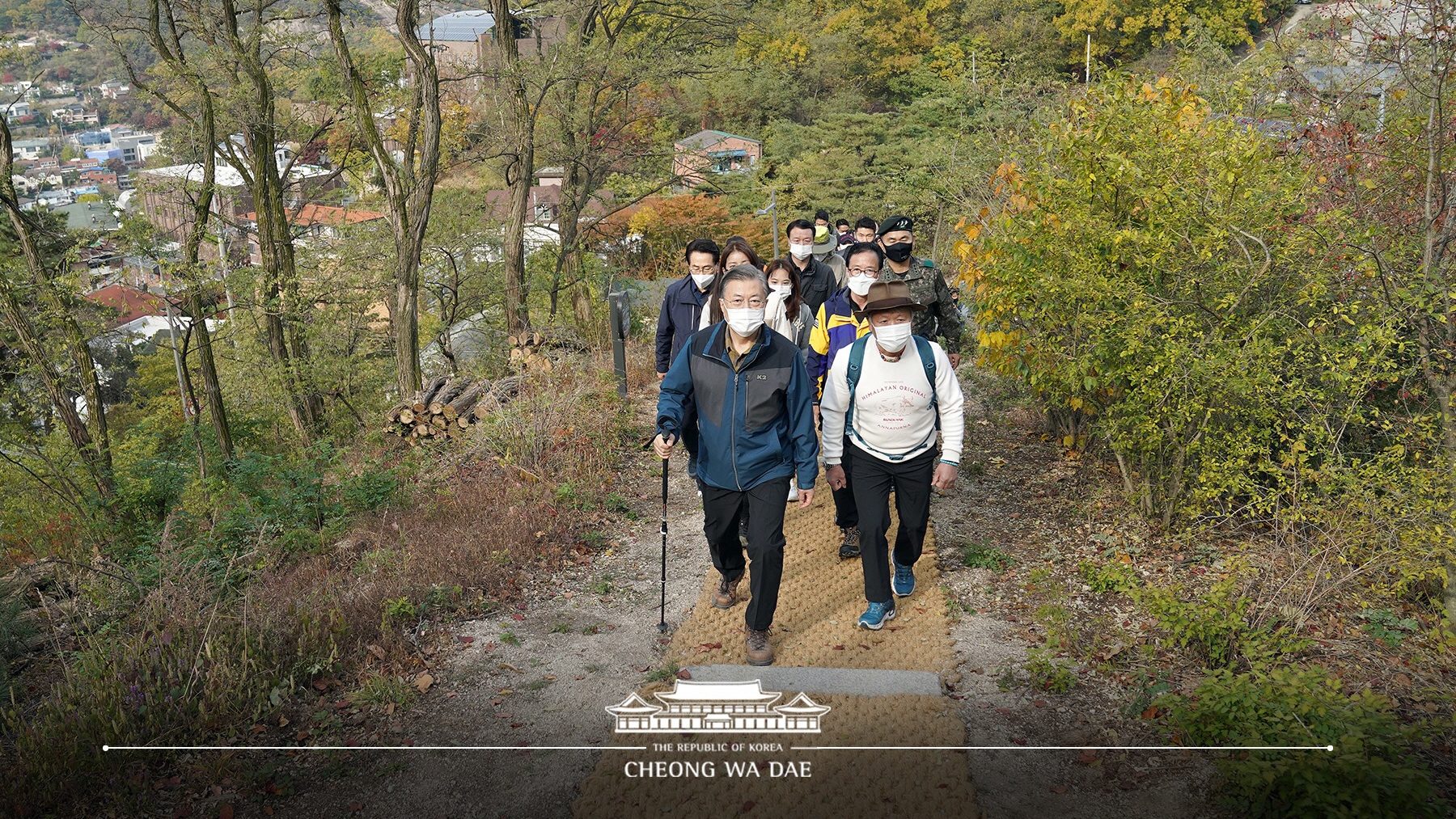 북악산 성곽 북측면 개방 산행