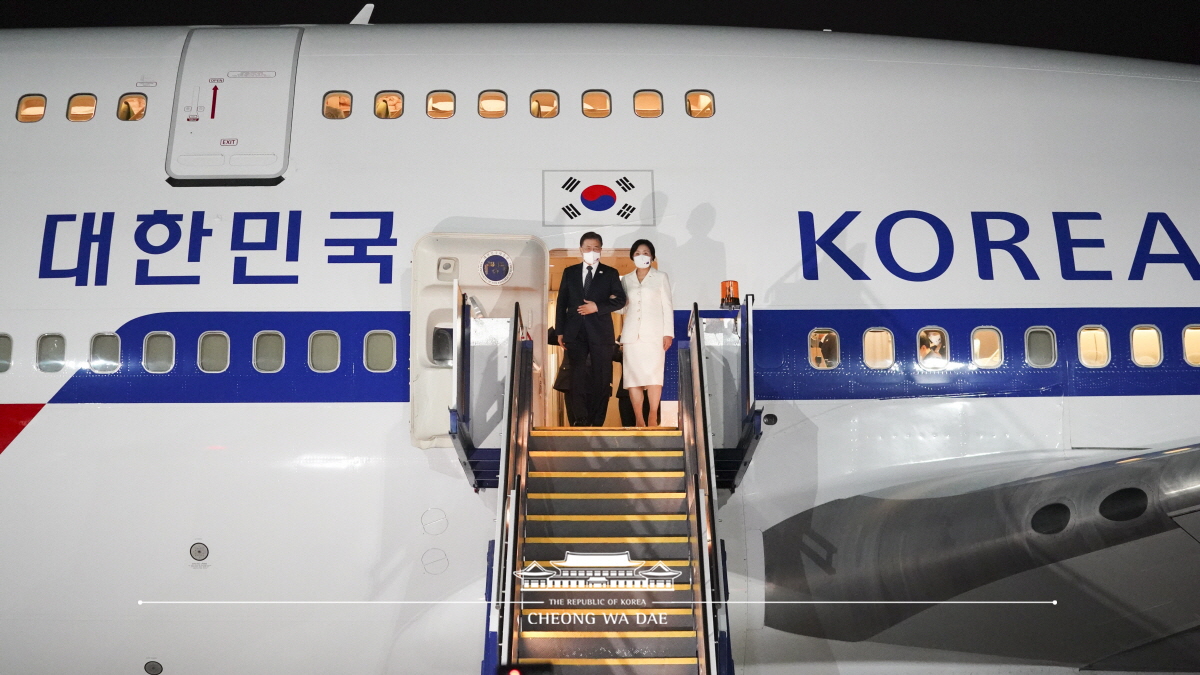 캔버라 공항 도착 행사