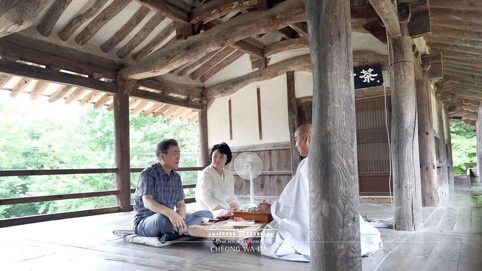 <산사에서 보낸 7월 마지막 주말>안동 봉정사 찾은 문재인대통령과 김정숙여사