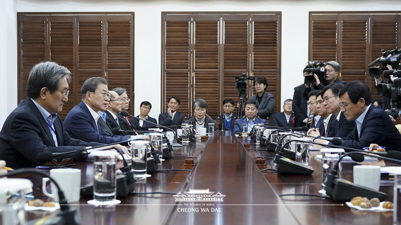 대통령 주재 수석보좌관회의