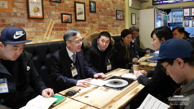 일자리수석, '청년다방'사장님들과 간담회