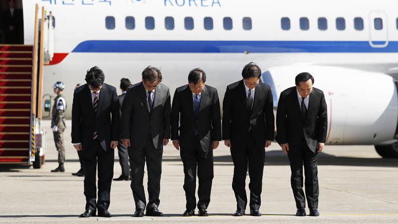 대북 특별사절 대표단 공항 출발