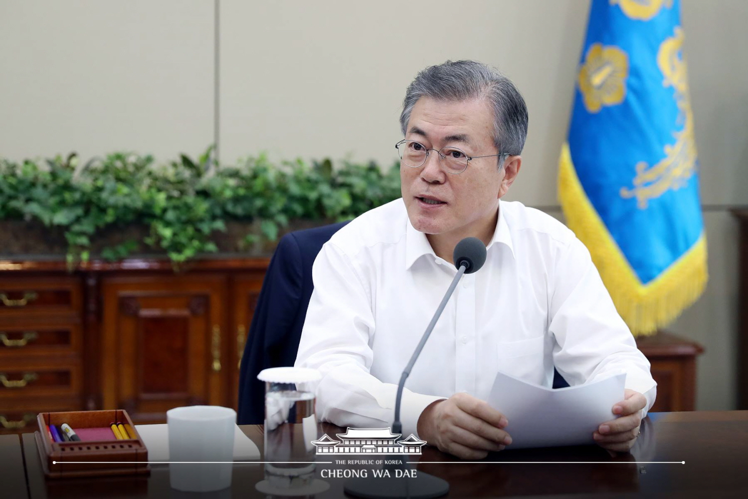 대통령 주재 수석보좌관회의 - "국민연금 개편, 노후소득 보장이라는 원칙 하에 광범위한 사회적 논의가 진행될 것입니다."