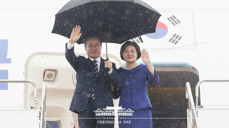 오사카 공항 도착 행사