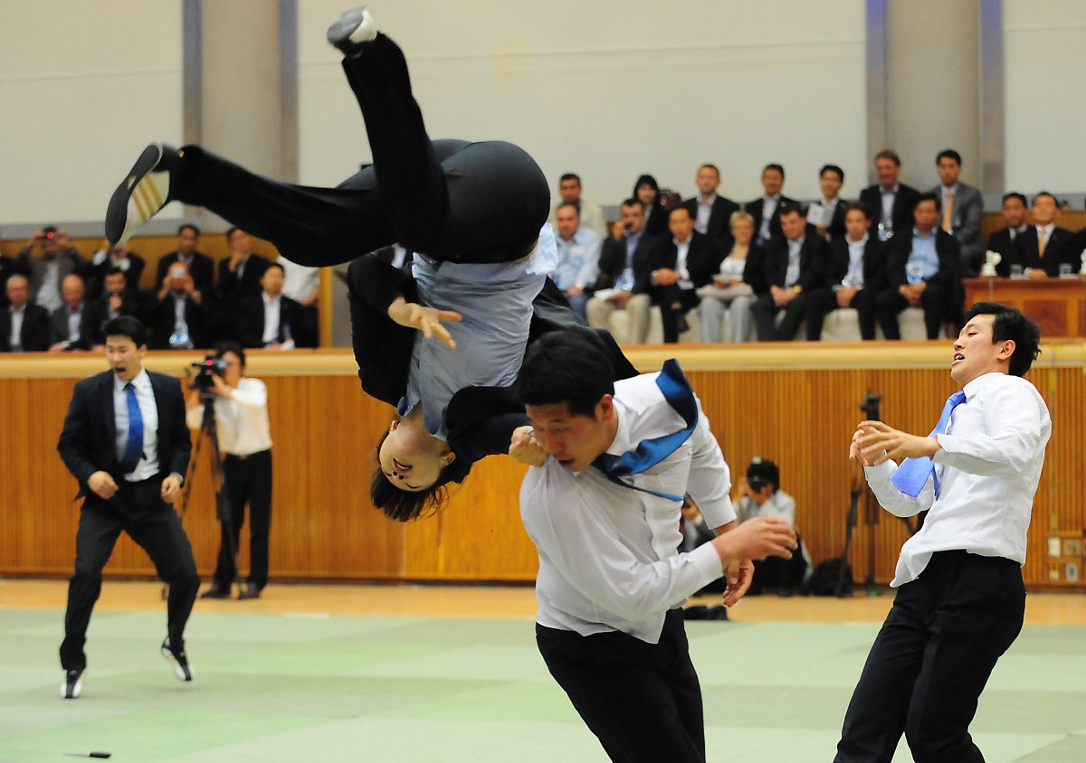 경호 시범 / 조선 DB 경호 시범 / 조선 DB