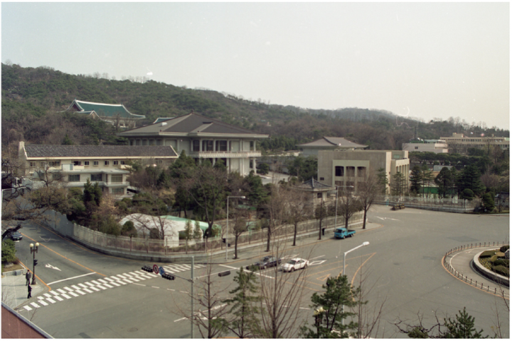 당시 청와대 앞 풍경(1999). 당시 청와대 앞 풍경(1999).
