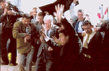 ‘죠스팽’ 프랑스 총리 돌멩이 투척 사건