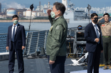 모두를 위한 경호를 보았다