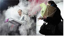 ‘프랑수아 올랑드’ 프랑스 대선후보 밀가루 피습사건