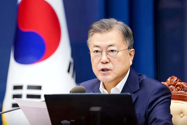 President calls Korea 'leader in lowering COVID-19 to endemic level'