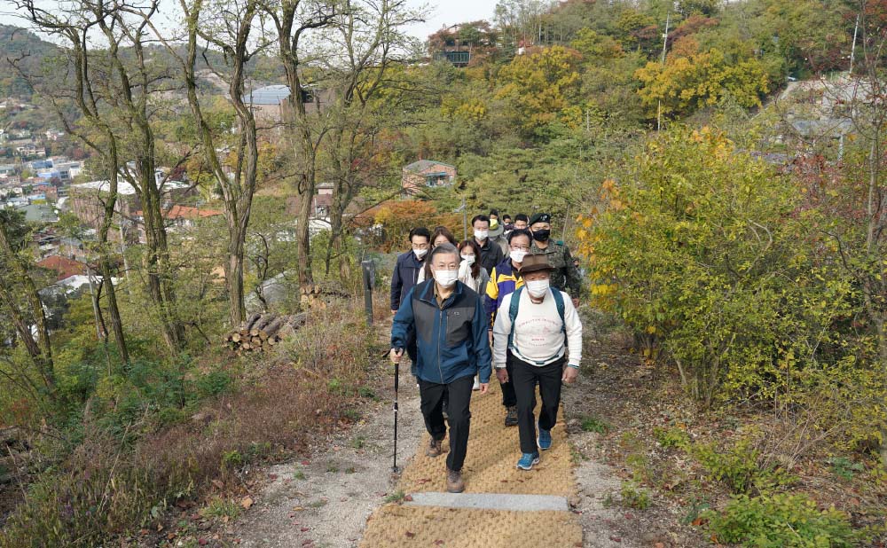 북악산 전면개방